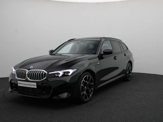 BMW 3 Serie Touring 330e M Sport Edition | Innovation Pack | Comfort Pack | Stuurwielrand Verwarmd | Trekhaak | Panoramdak | Elektrisch Verstelbare Sportstoelen | Driving Assistant | DAB | HiFi | 19''