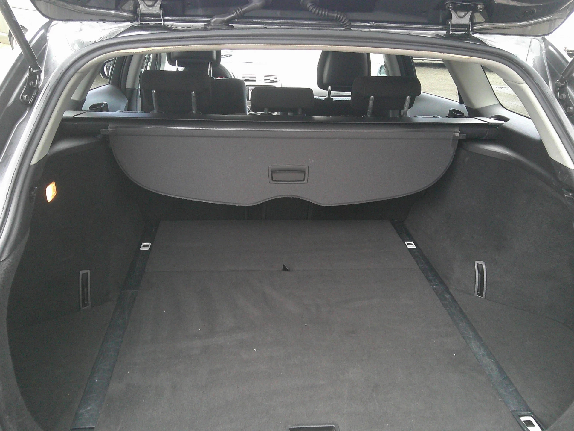 Hoofdafbeelding Toyota Avensis