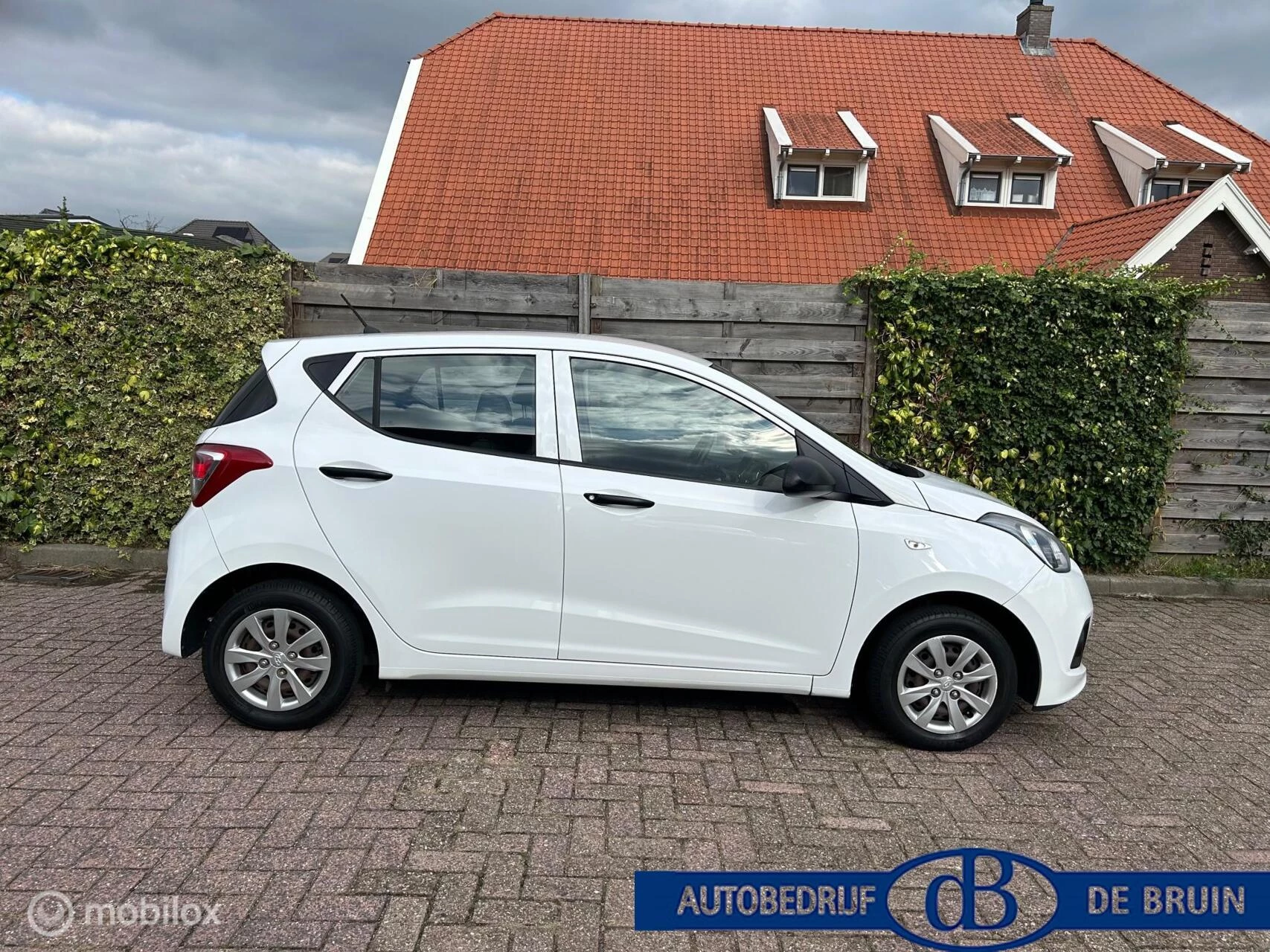 Hoofdafbeelding Hyundai i10