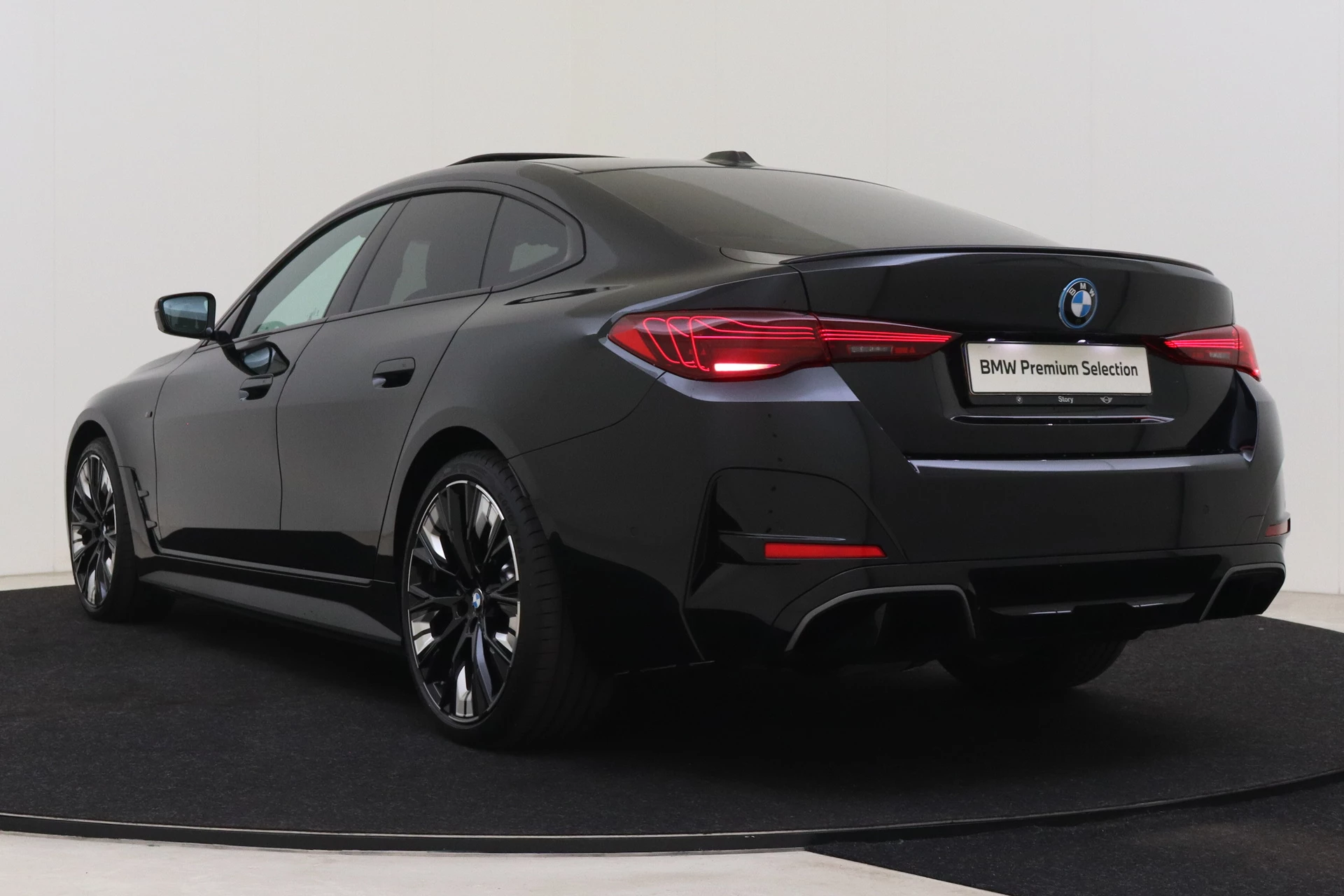 Hoofdafbeelding BMW i4