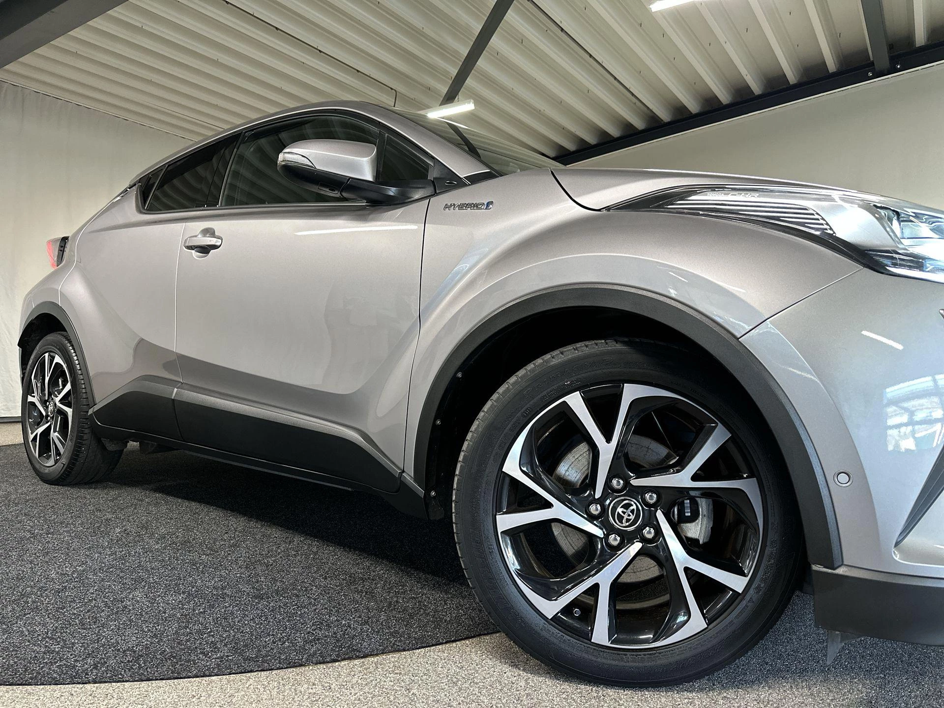 Hoofdafbeelding Toyota C-HR