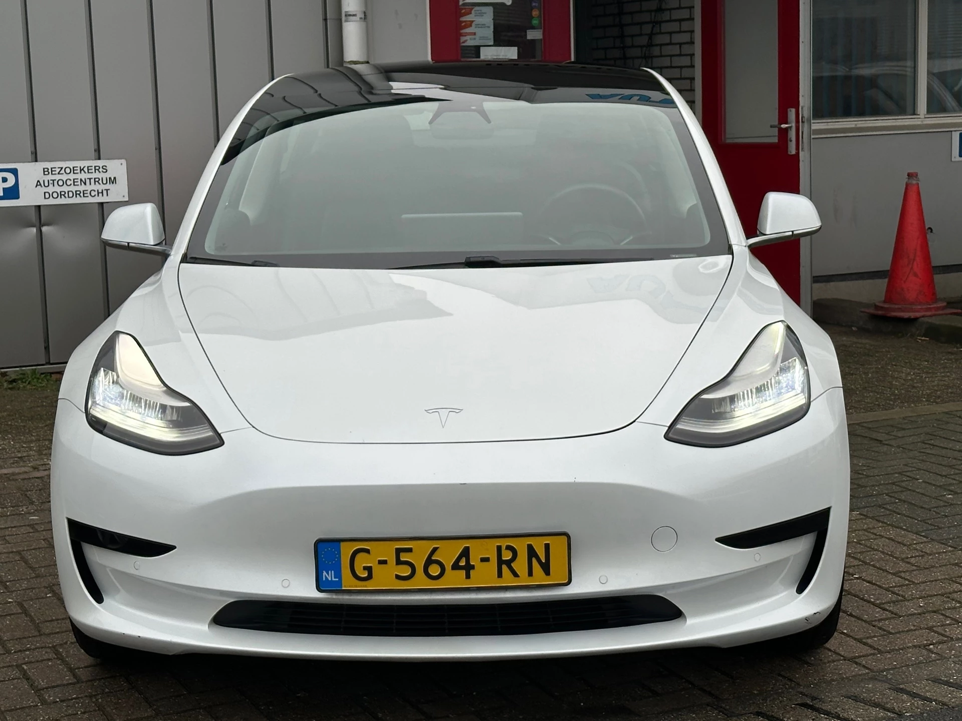 Hoofdafbeelding Tesla Model 3