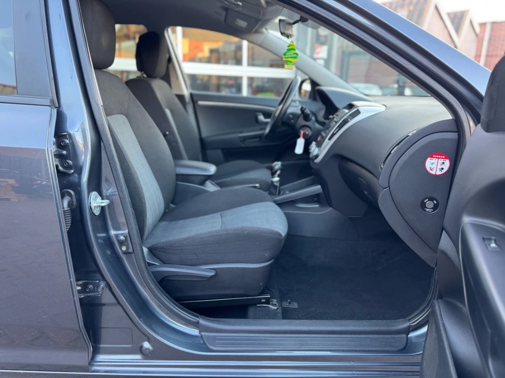 Hoofdafbeelding Kia Ceed