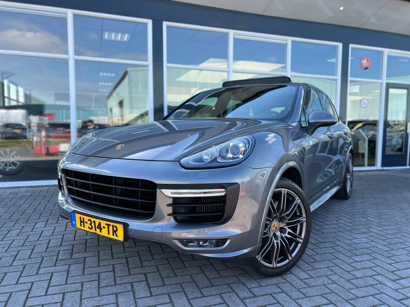 Hoofdafbeelding Porsche Cayenne