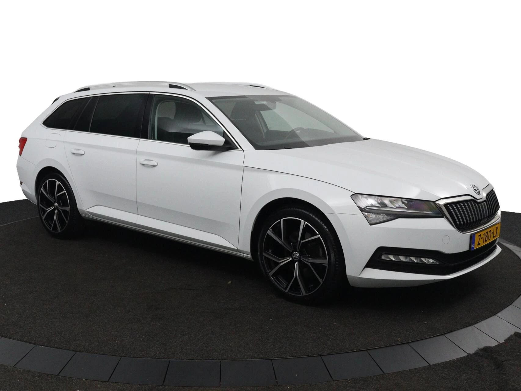 Hoofdafbeelding Škoda Superb