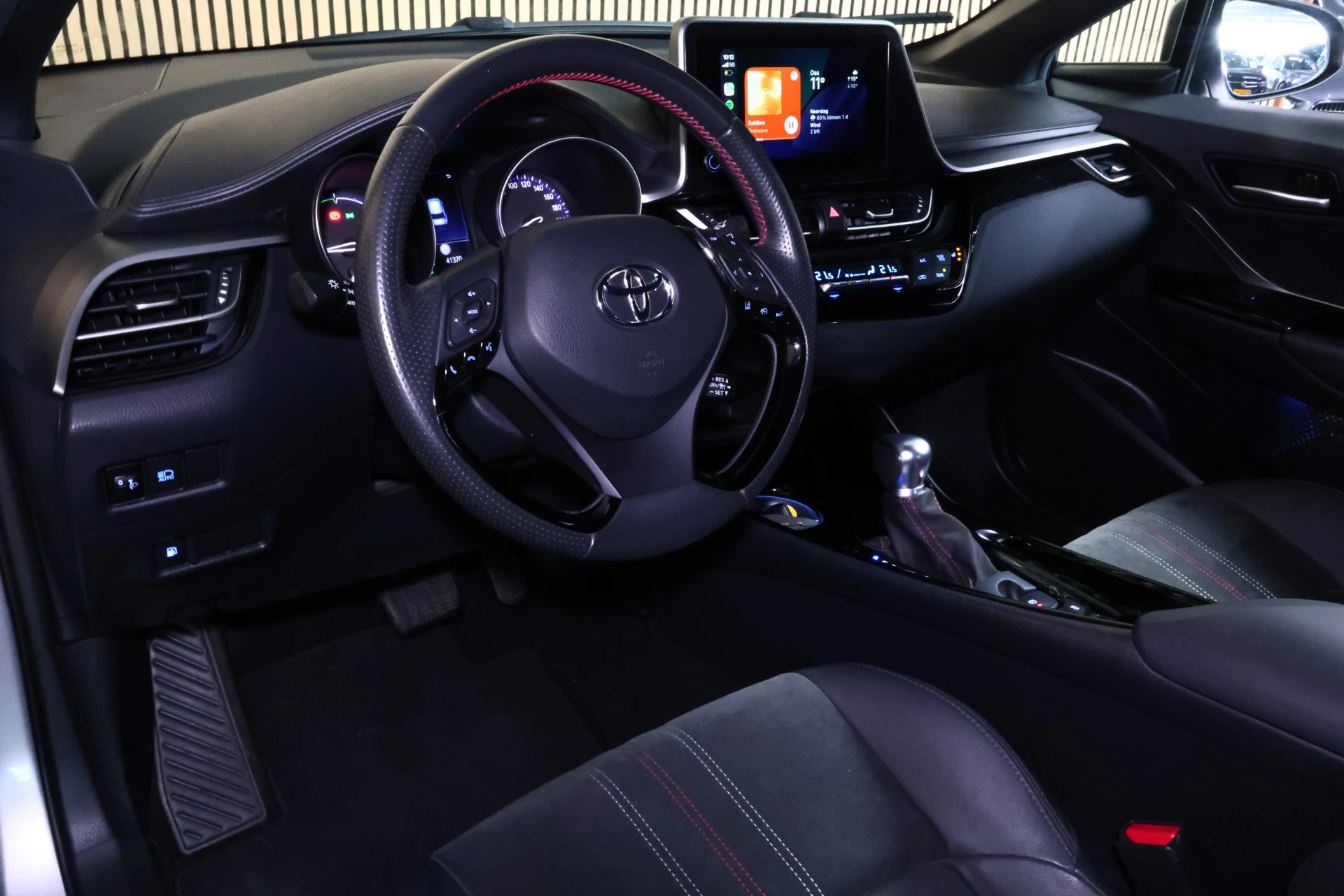 Hoofdafbeelding Toyota C-HR