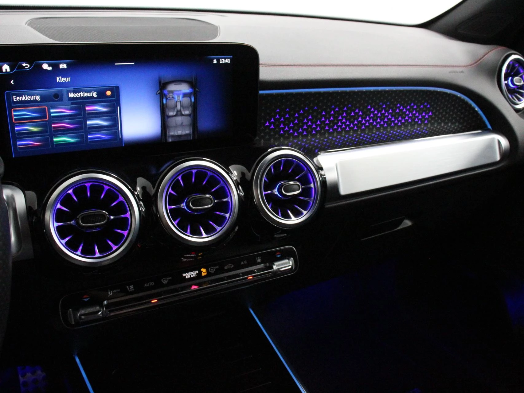 Hoofdafbeelding Mercedes-Benz EQB