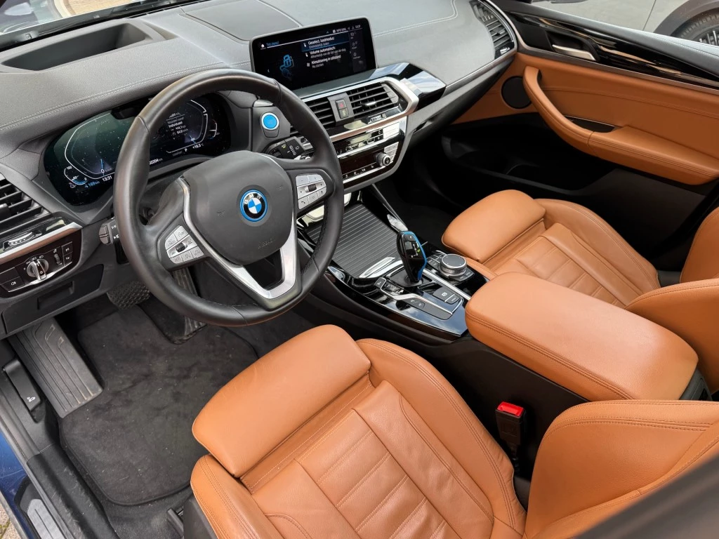 Hoofdafbeelding BMW iX3