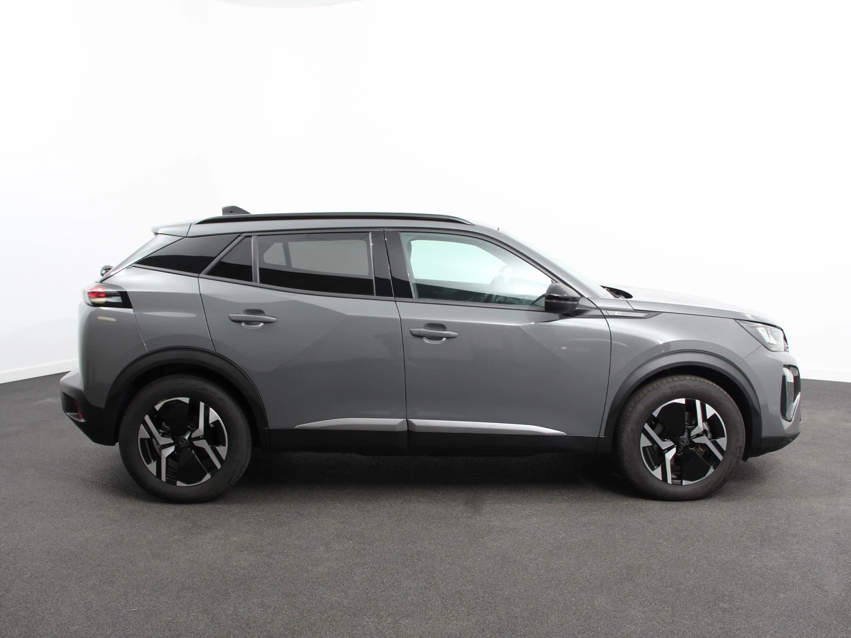 Hoofdafbeelding Peugeot e-2008