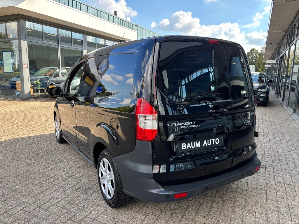 Hoofdafbeelding Ford Transit Courier