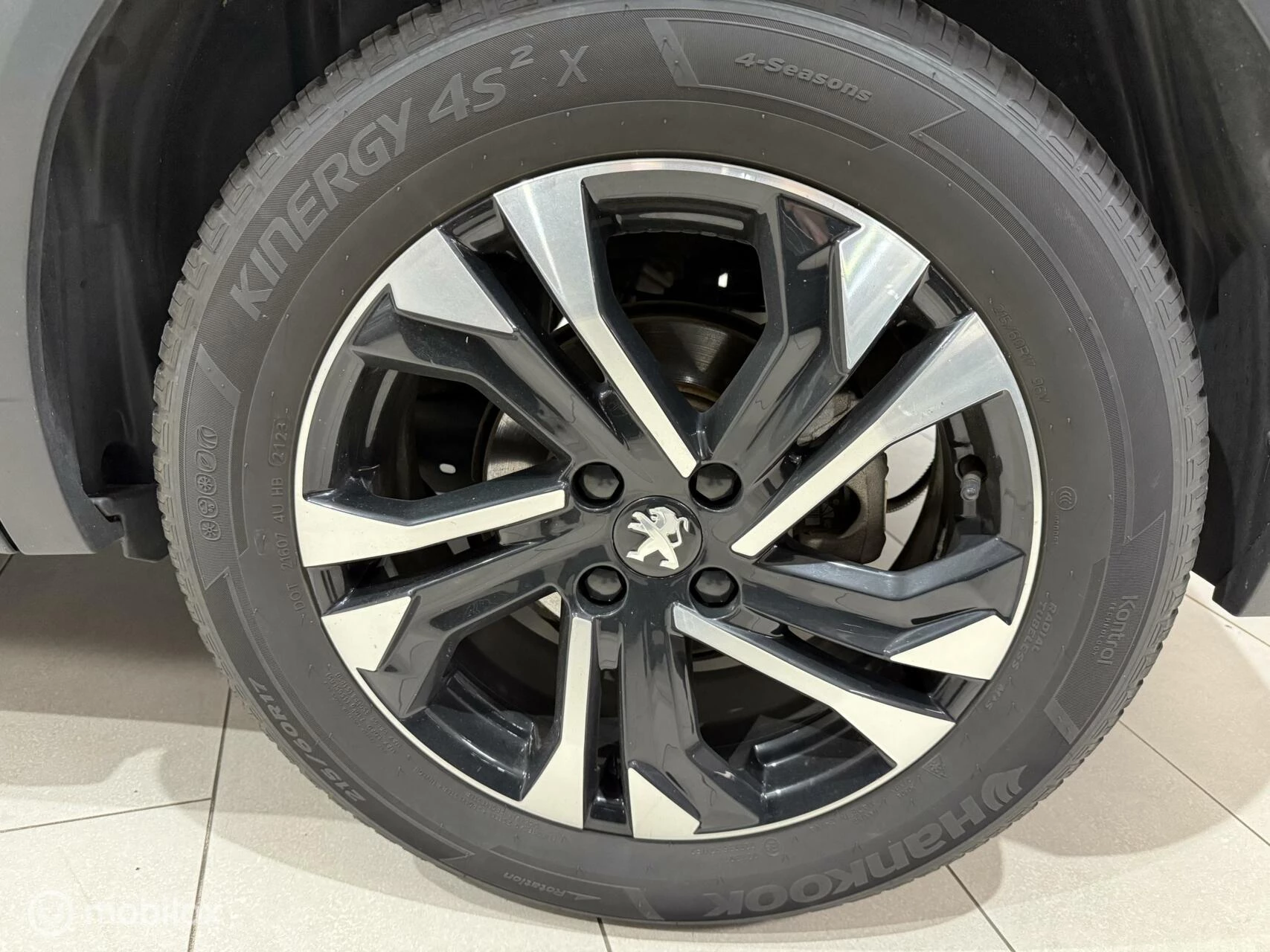 Hoofdafbeelding Peugeot e-2008
