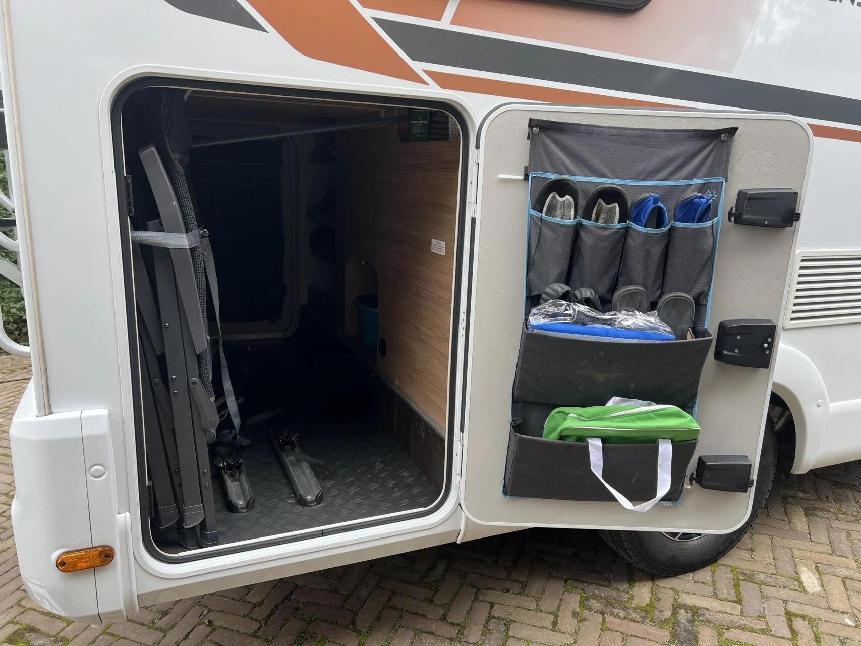 Hoofdafbeelding Weinsberg R57