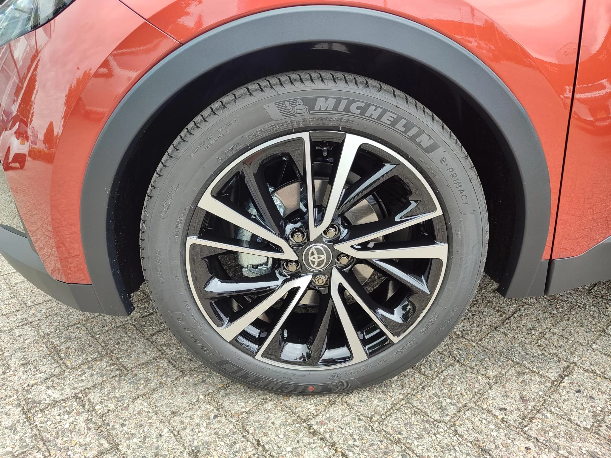 Hoofdafbeelding Toyota C-HR