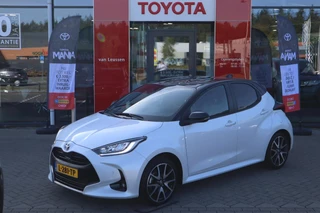 Toyota Yaris 1.5 HYBRID EXECUTIVE 17"LMV DODEHOEK HALF-LEDER/STOELVERWARMING P-SENSOREN NAVI LED-PAKKET KEYLESS NL-AUTO