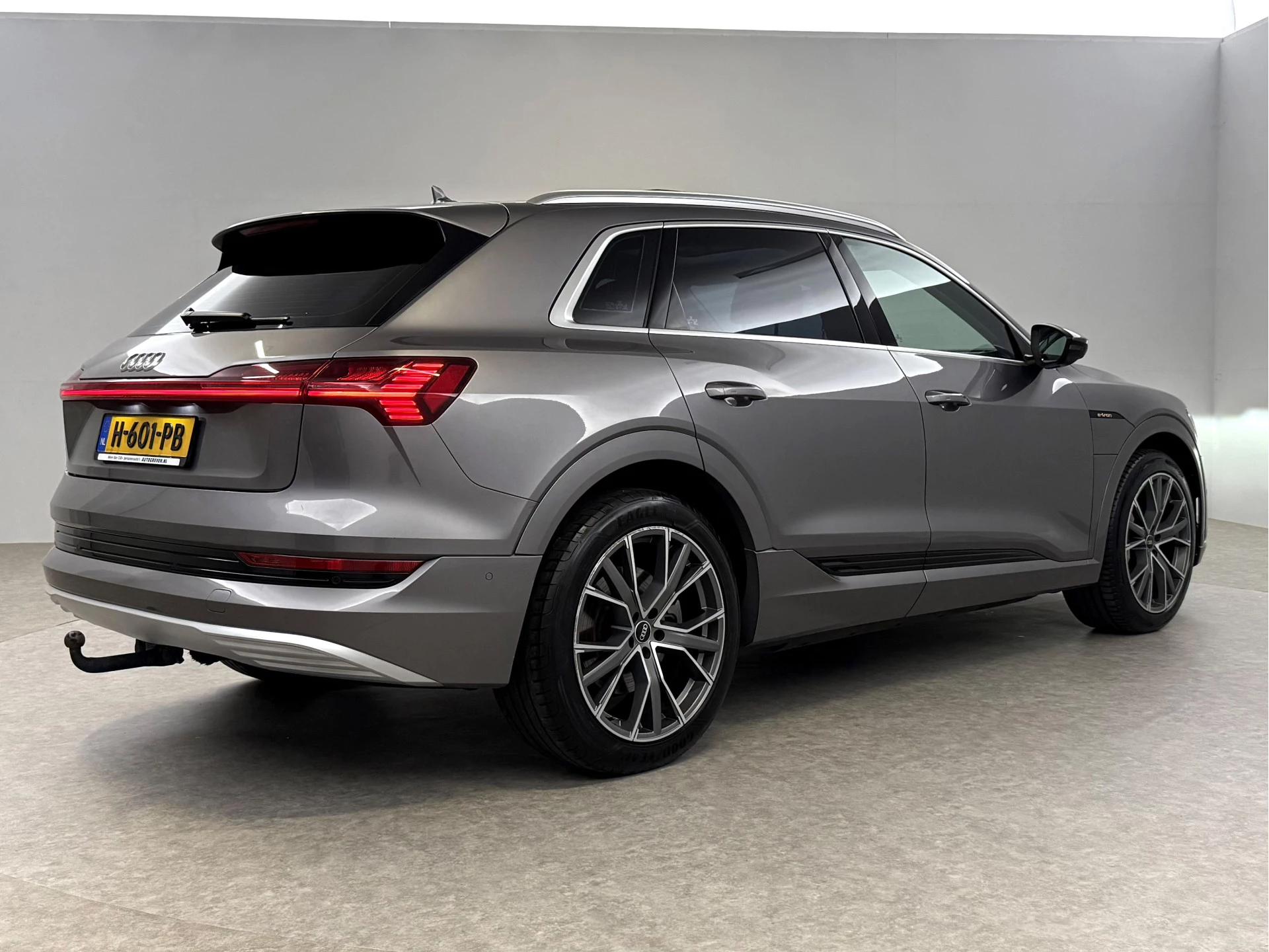 Hoofdafbeelding Audi e-tron