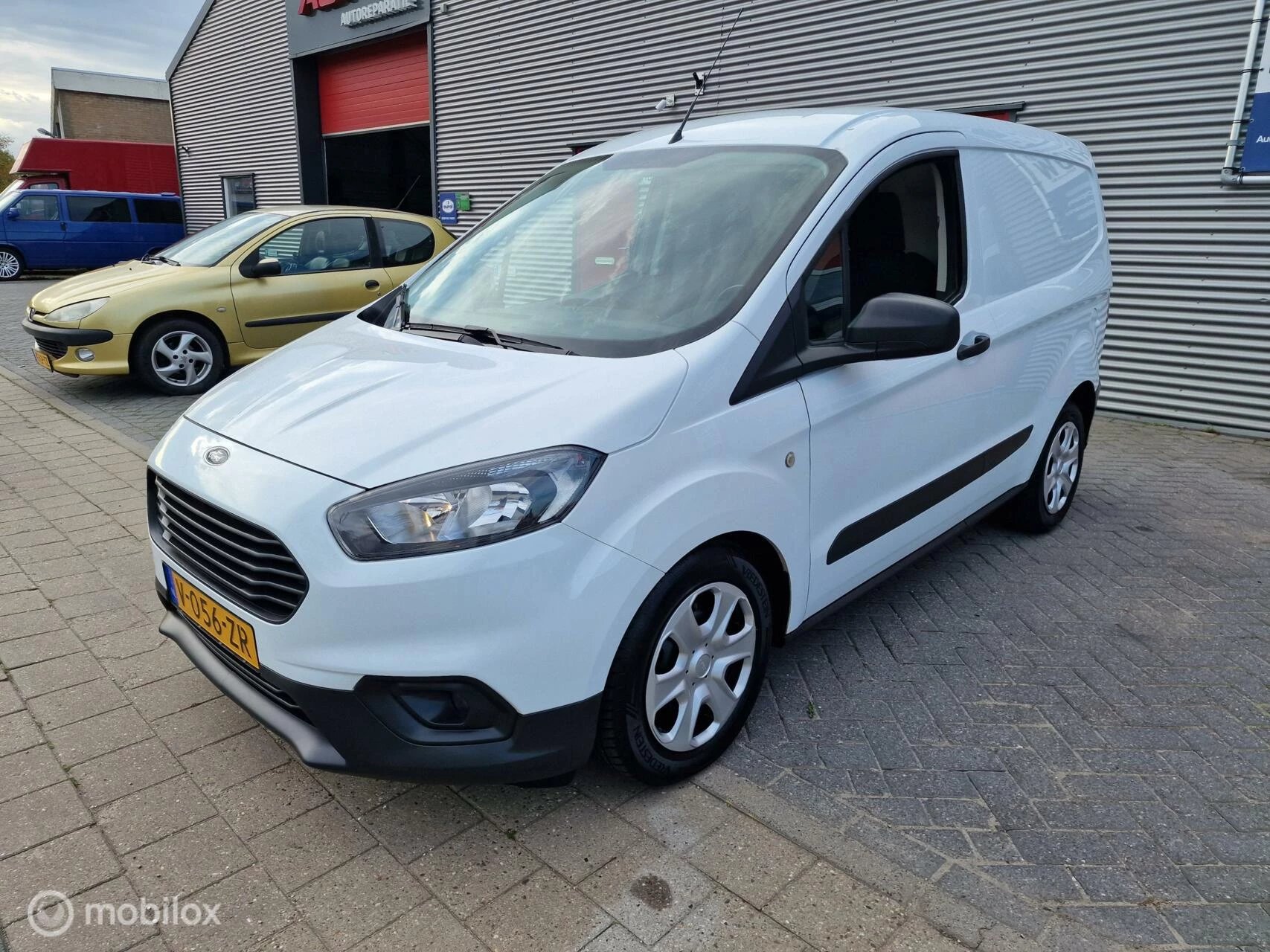 Hoofdafbeelding Ford Transit Courier