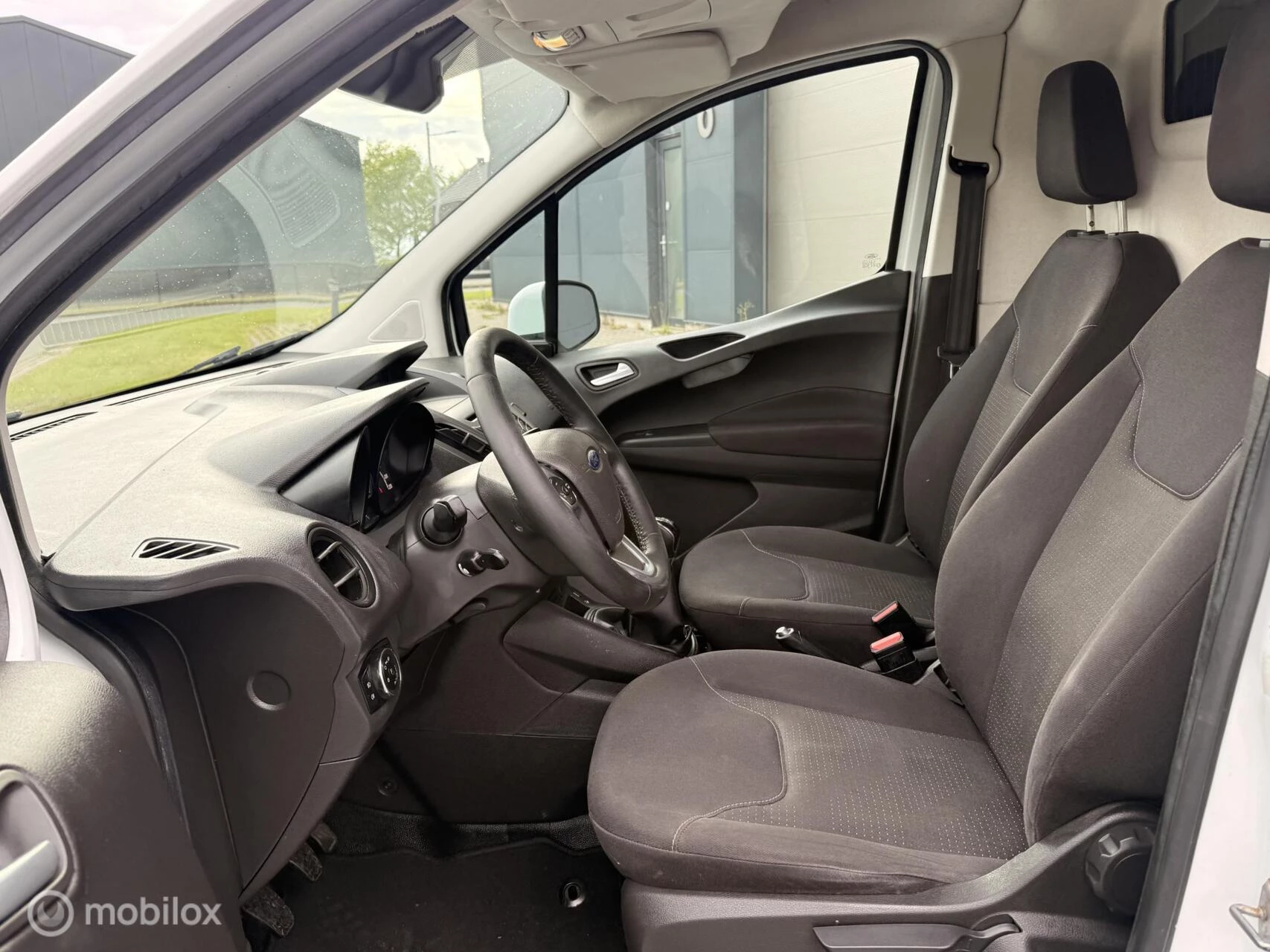 Hoofdafbeelding Ford Transit Courier