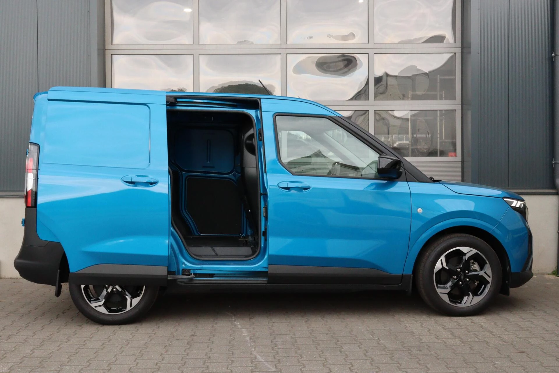 Hoofdafbeelding Ford E-Transit