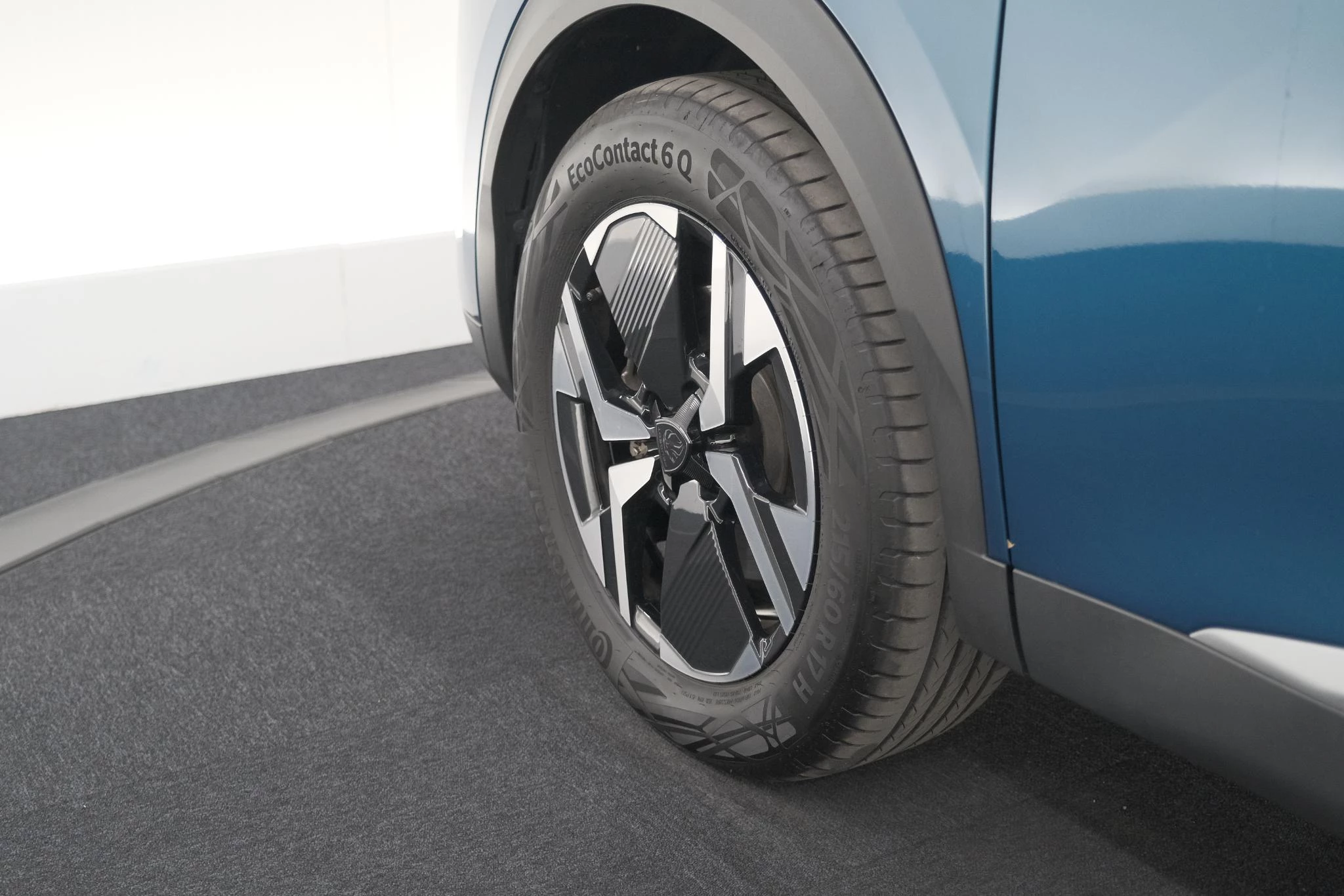 Hoofdafbeelding Peugeot e-2008