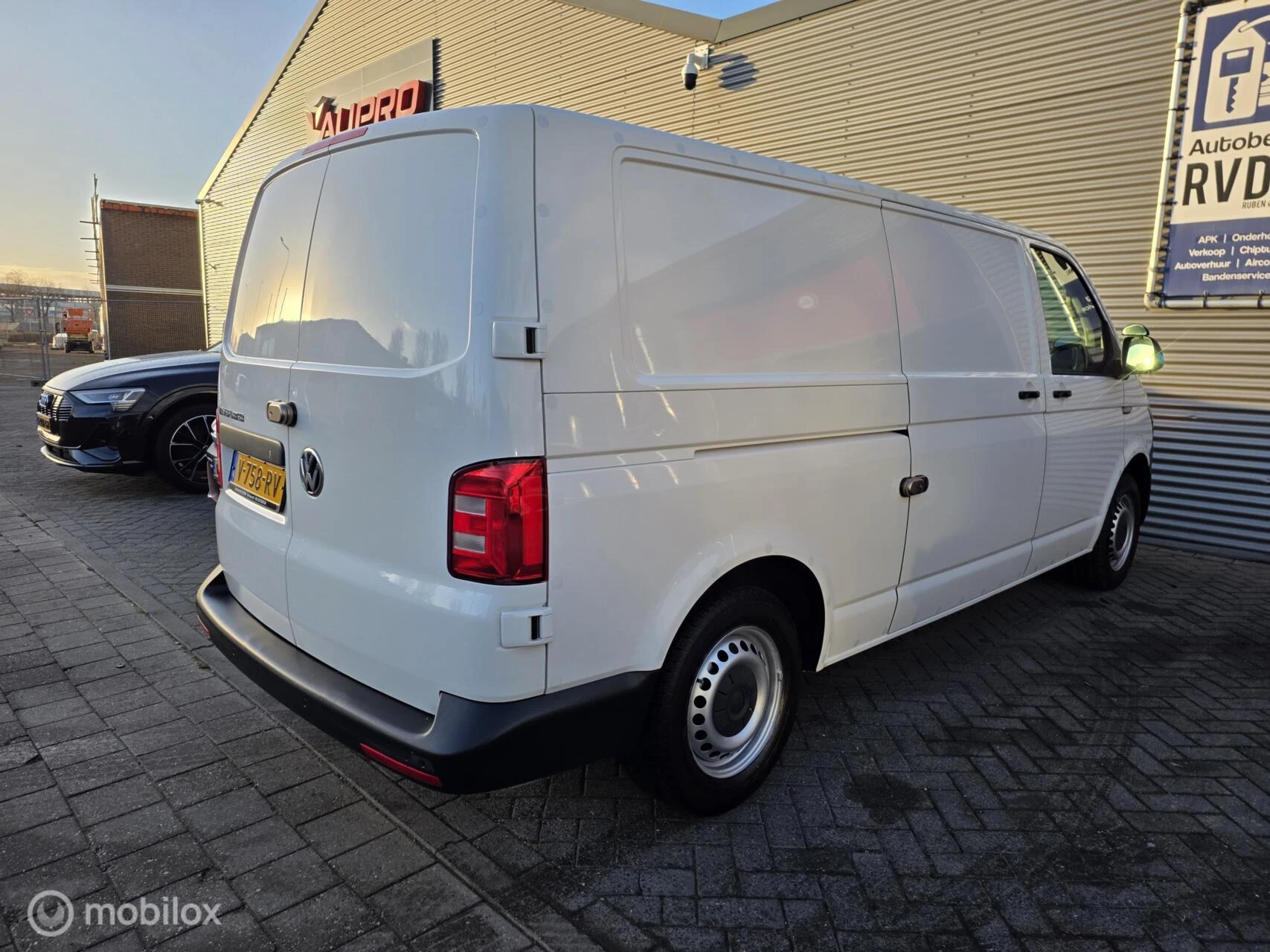 Hoofdafbeelding Volkswagen Transporter