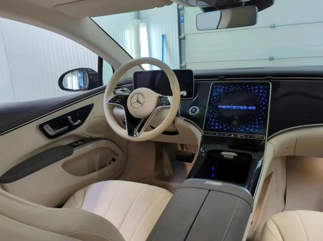 Hoofdafbeelding Mercedes-Benz EQS