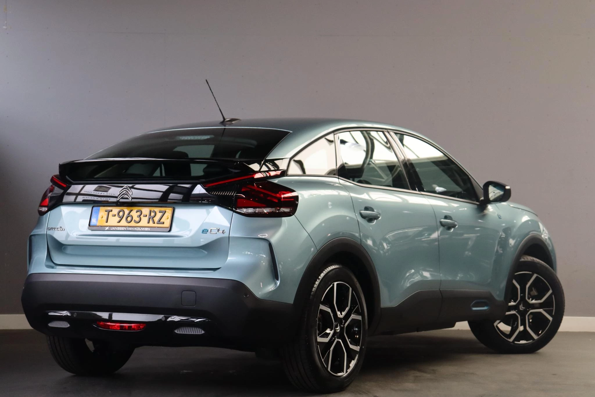 Hoofdafbeelding Citroën ë-C4