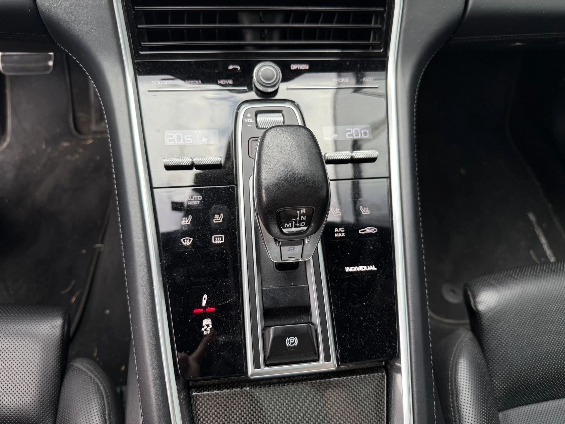 Hoofdafbeelding Porsche Panamera