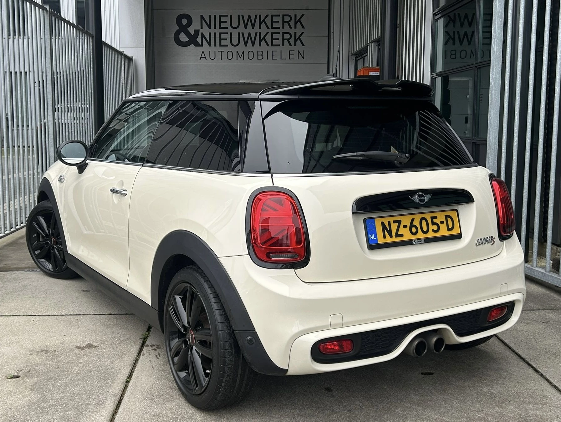 Hoofdafbeelding MINI Cooper S