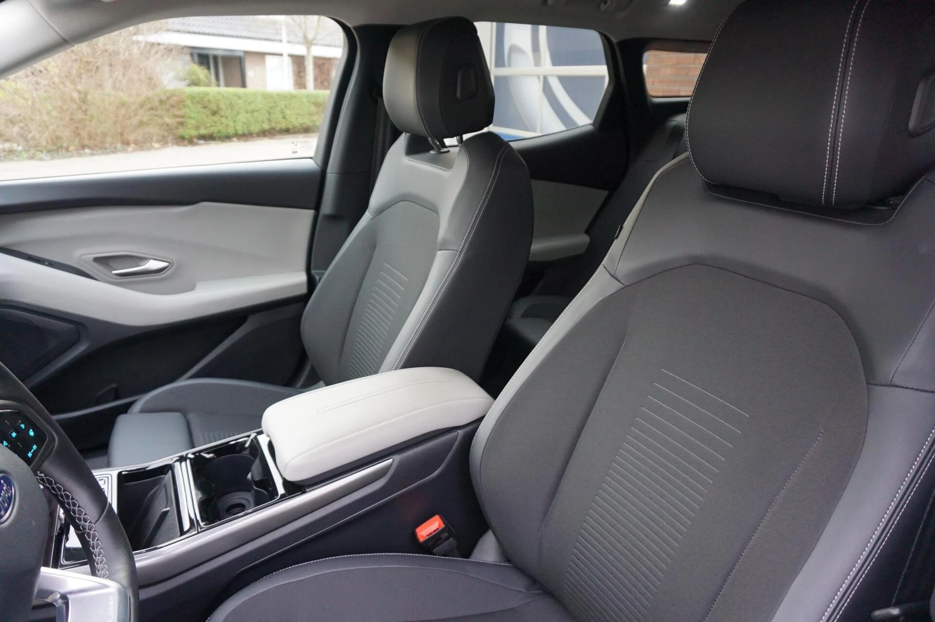 Hoofdafbeelding Ford Explorer