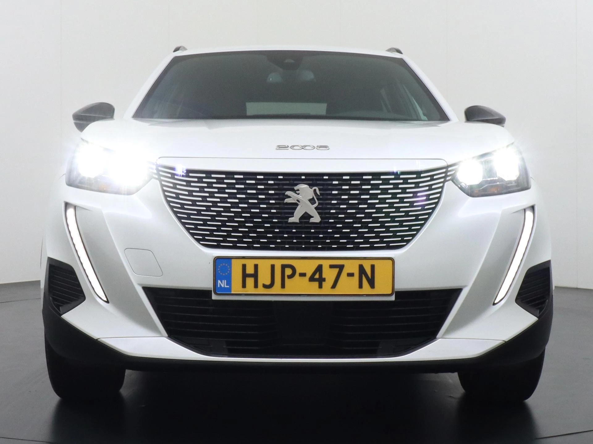 Hoofdafbeelding Peugeot e-2008