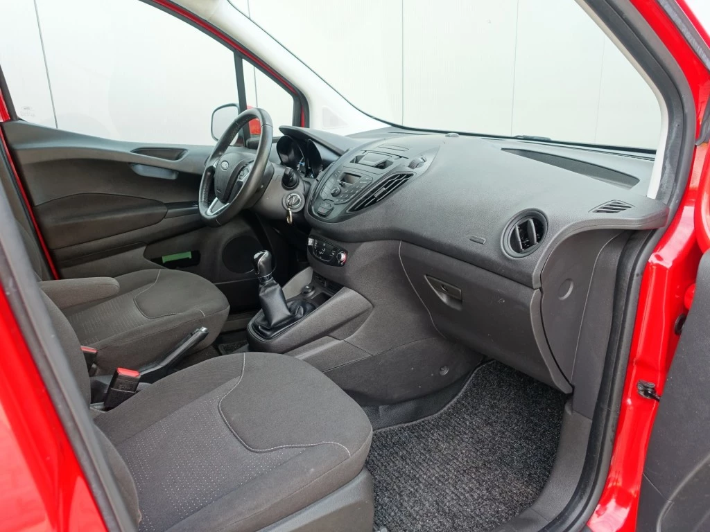 Hoofdafbeelding Ford Transit Courier