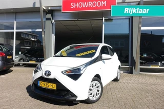 Hoofdafbeelding Toyota Aygo Toyota Aygo 1.0 VVT-I X-PLAY AUTOMAAT camera 100%NL (All-in prijs)