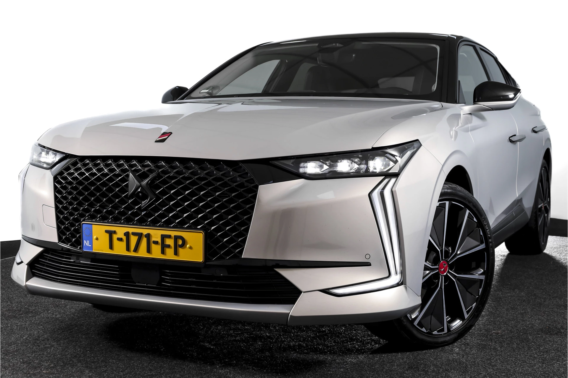 Hoofdafbeelding DS DS 4