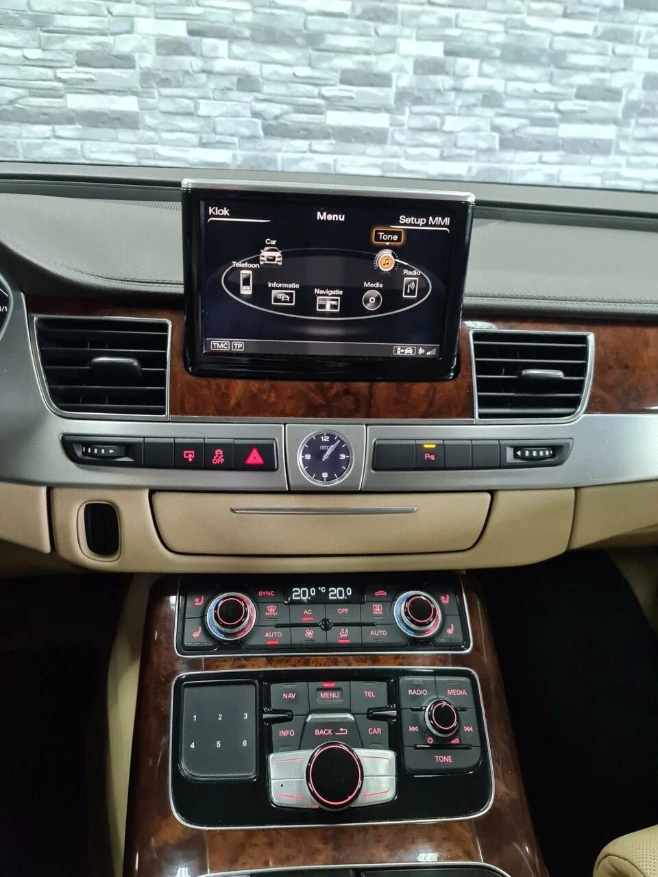 Hoofdafbeelding Audi A8