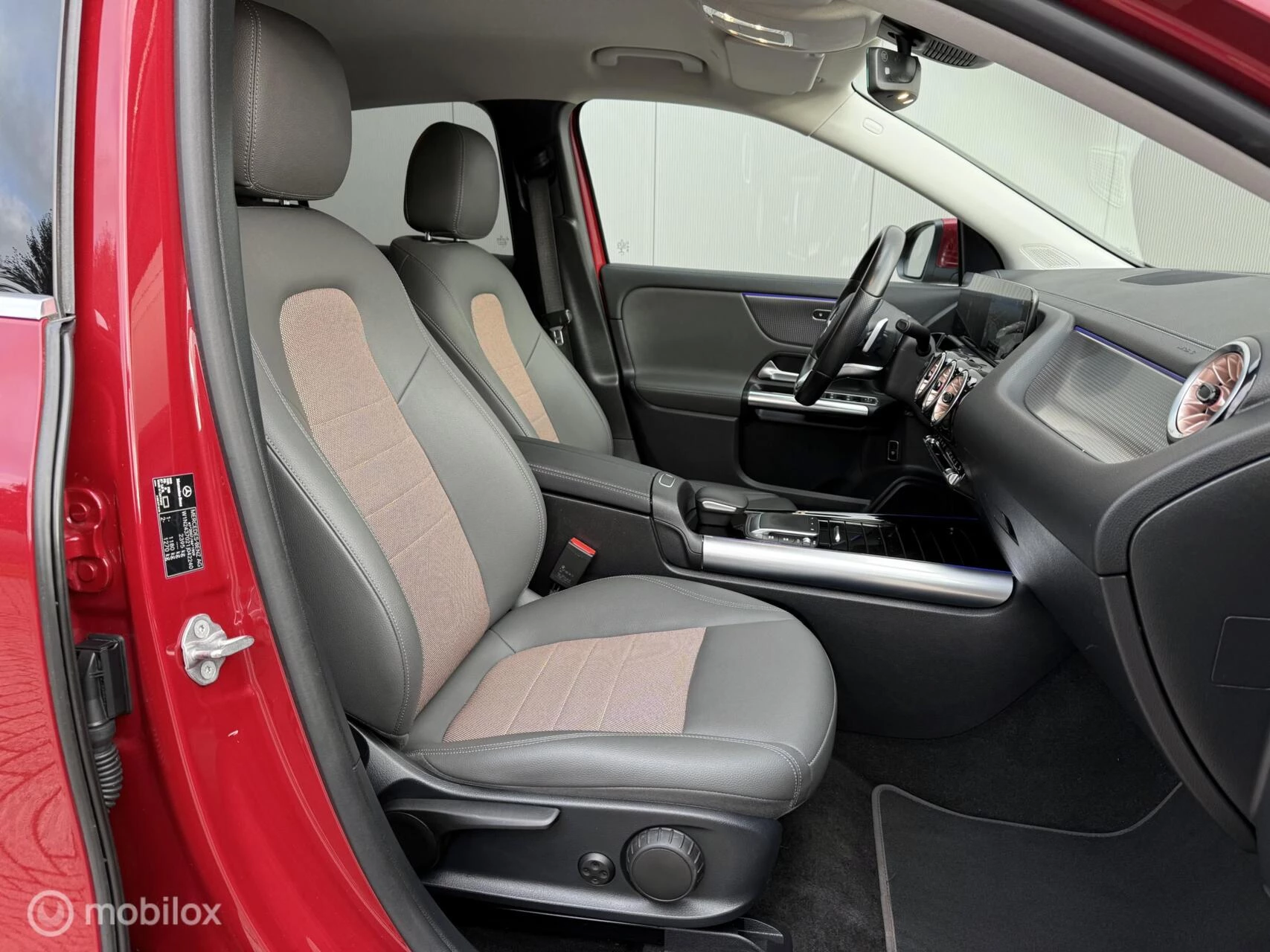Hoofdafbeelding Mercedes-Benz EQA
