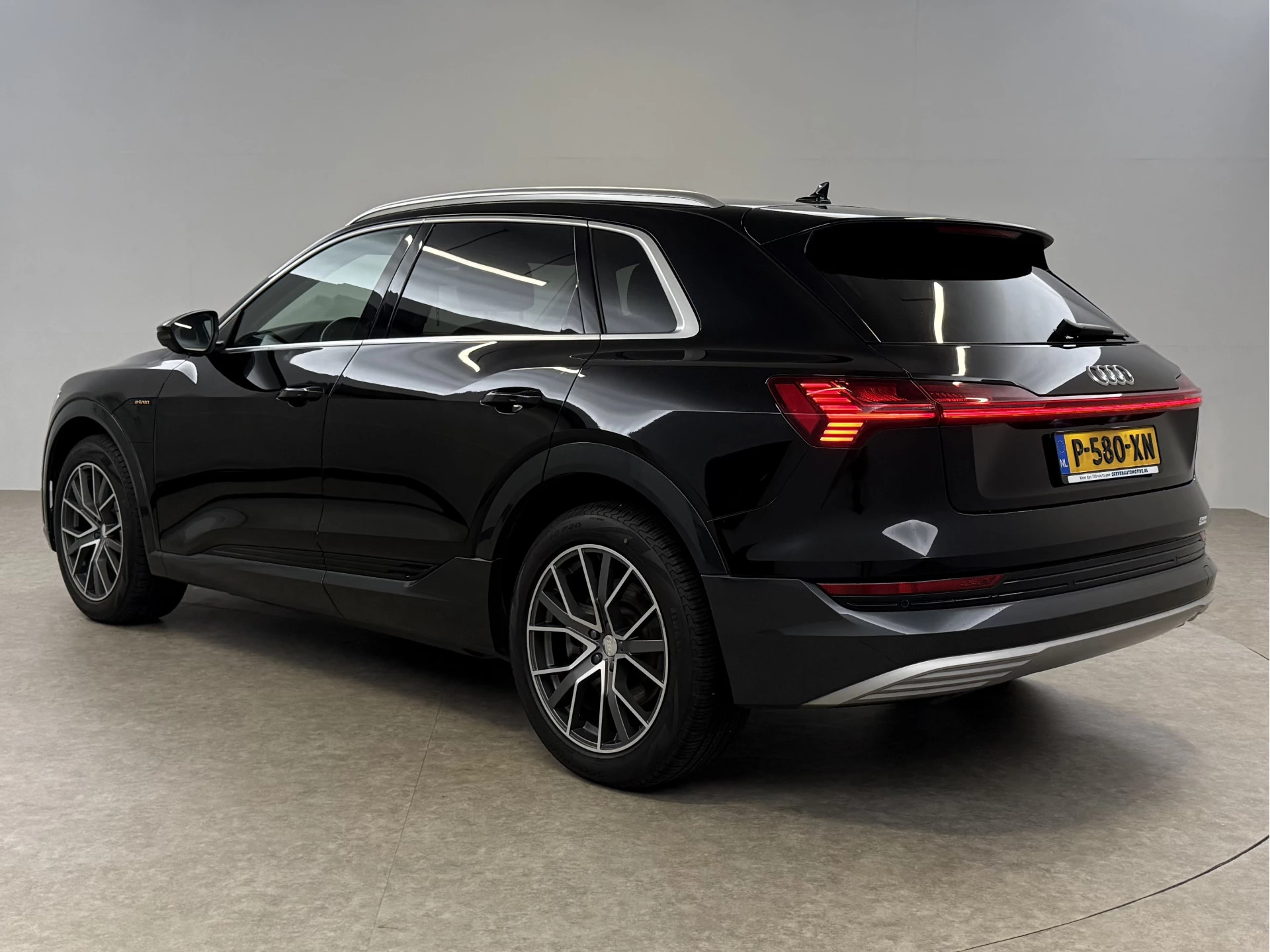 Hoofdafbeelding Audi e-tron