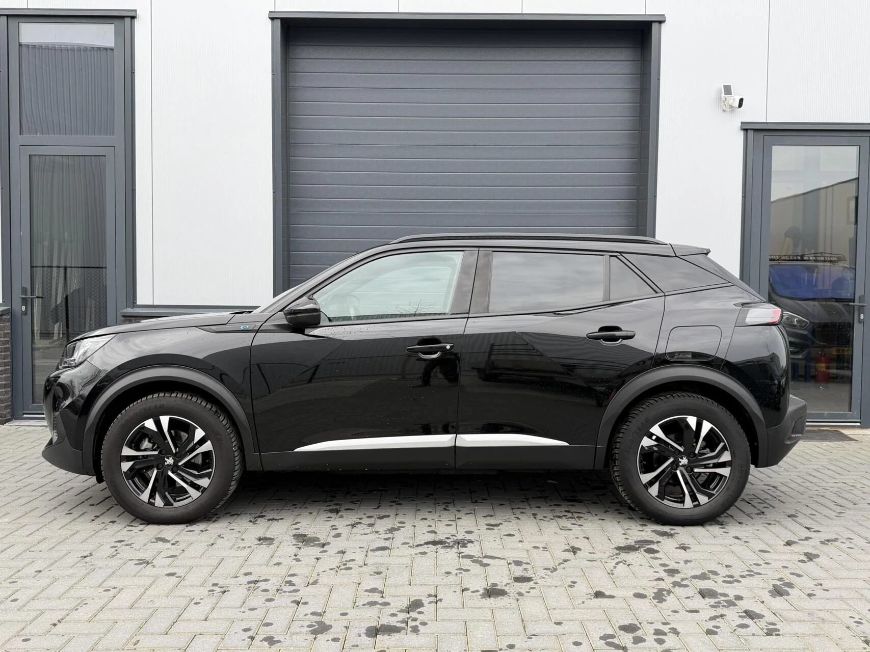 Hoofdafbeelding Peugeot e-2008