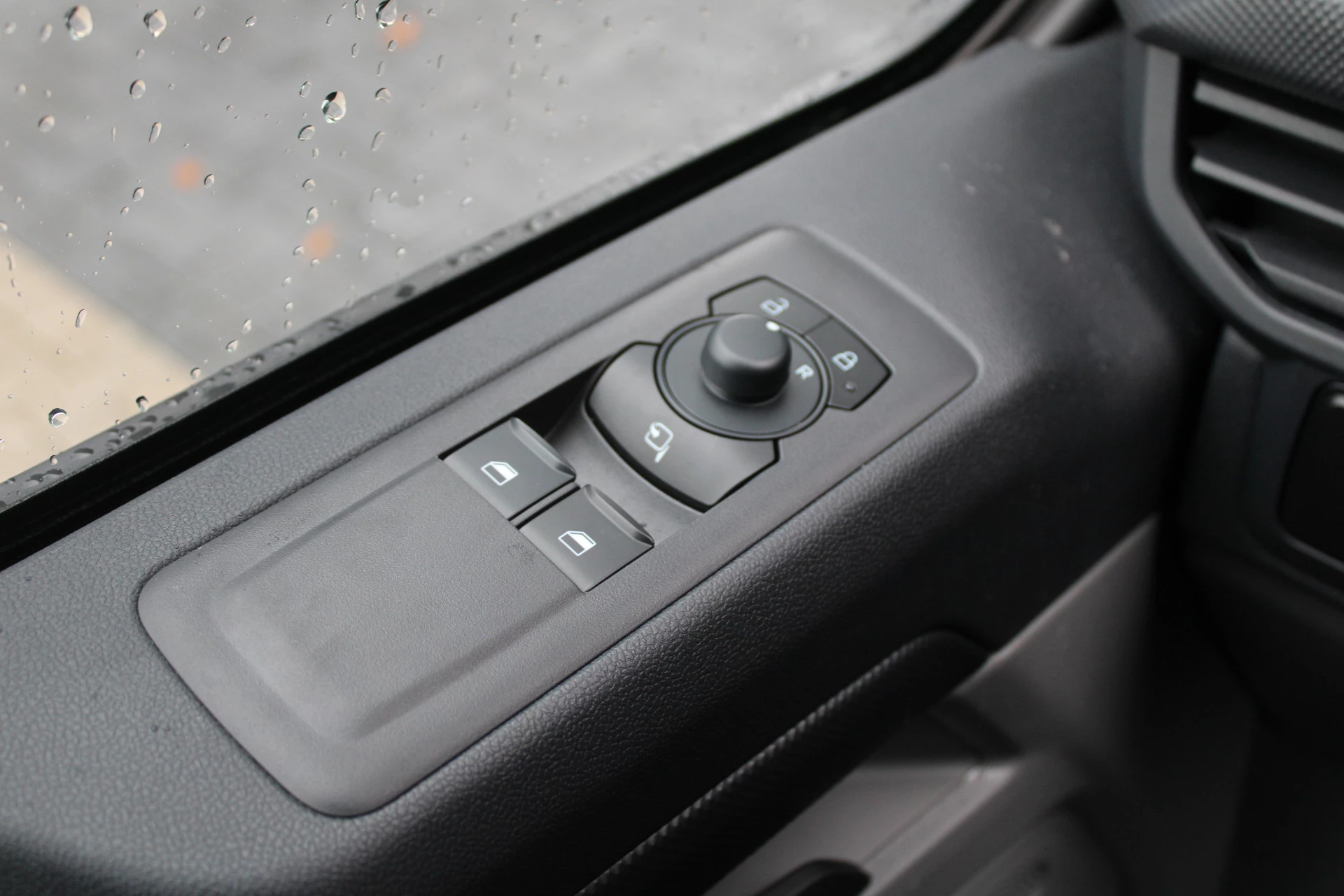 Hoofdafbeelding Ford E-Transit Custom