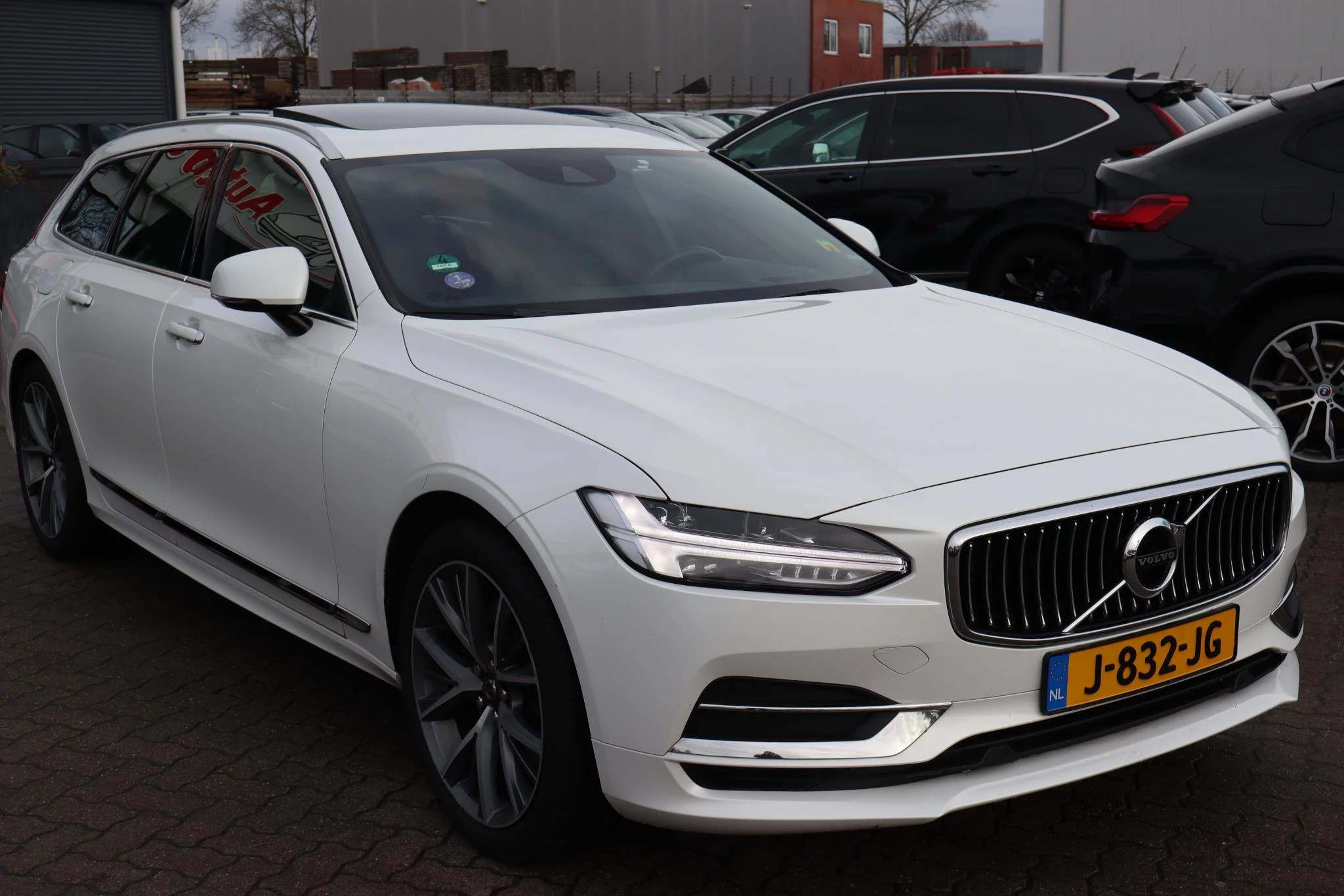 Hoofdafbeelding Volvo V90