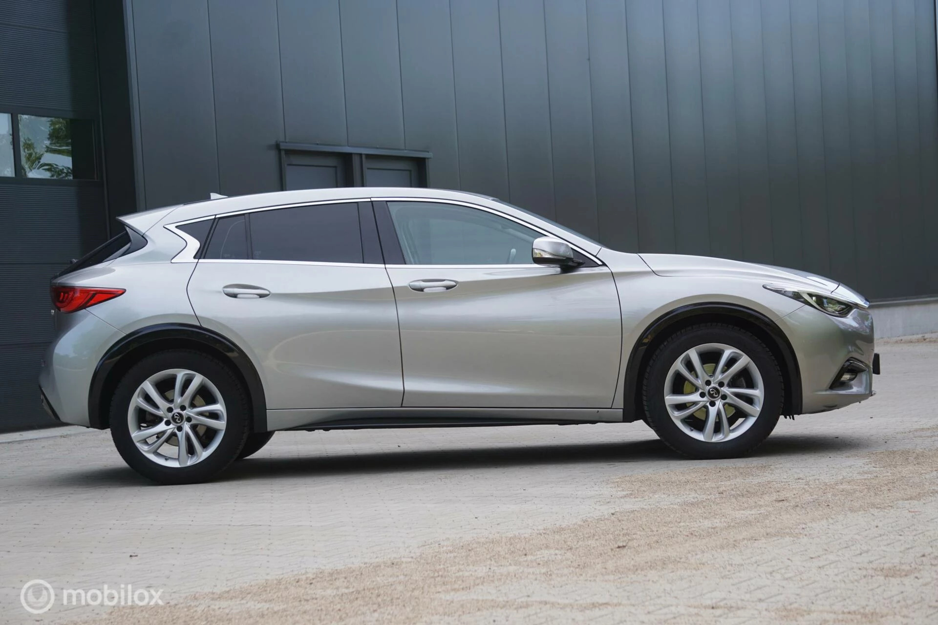 Hoofdafbeelding Infiniti Q
