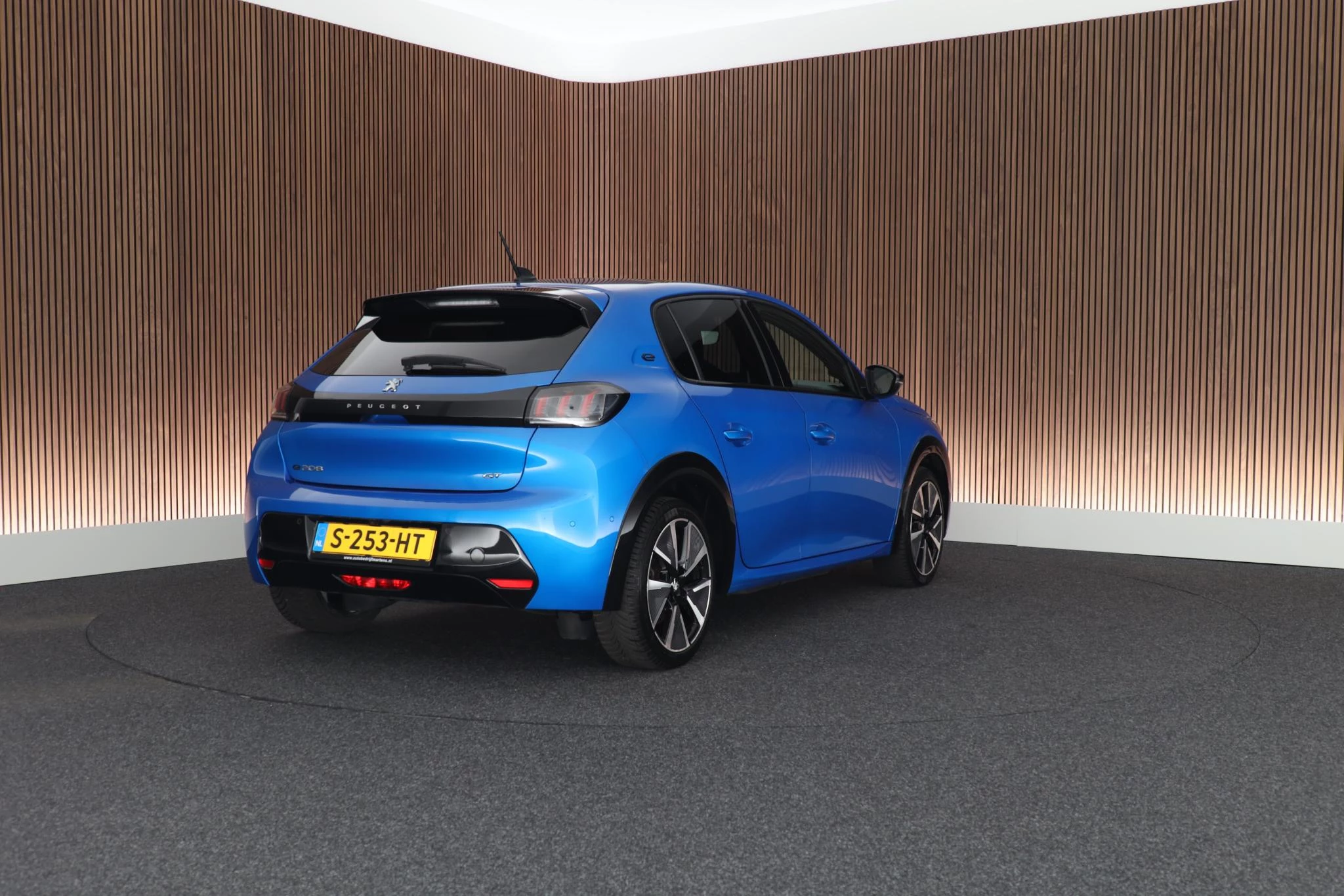 Hoofdafbeelding Peugeot e-208