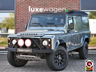 Hoofdafbeelding Land Rover Defender Land Rover Defender 110 2.2 TD4 Hard Top 1e eig. NL-auto Black-pack