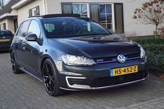 Volkswagen Golf GTE 1.4 TSI Hybride (204pk) DSG Pano/Leer/Navi Pro/ACC/Camera/19 inch