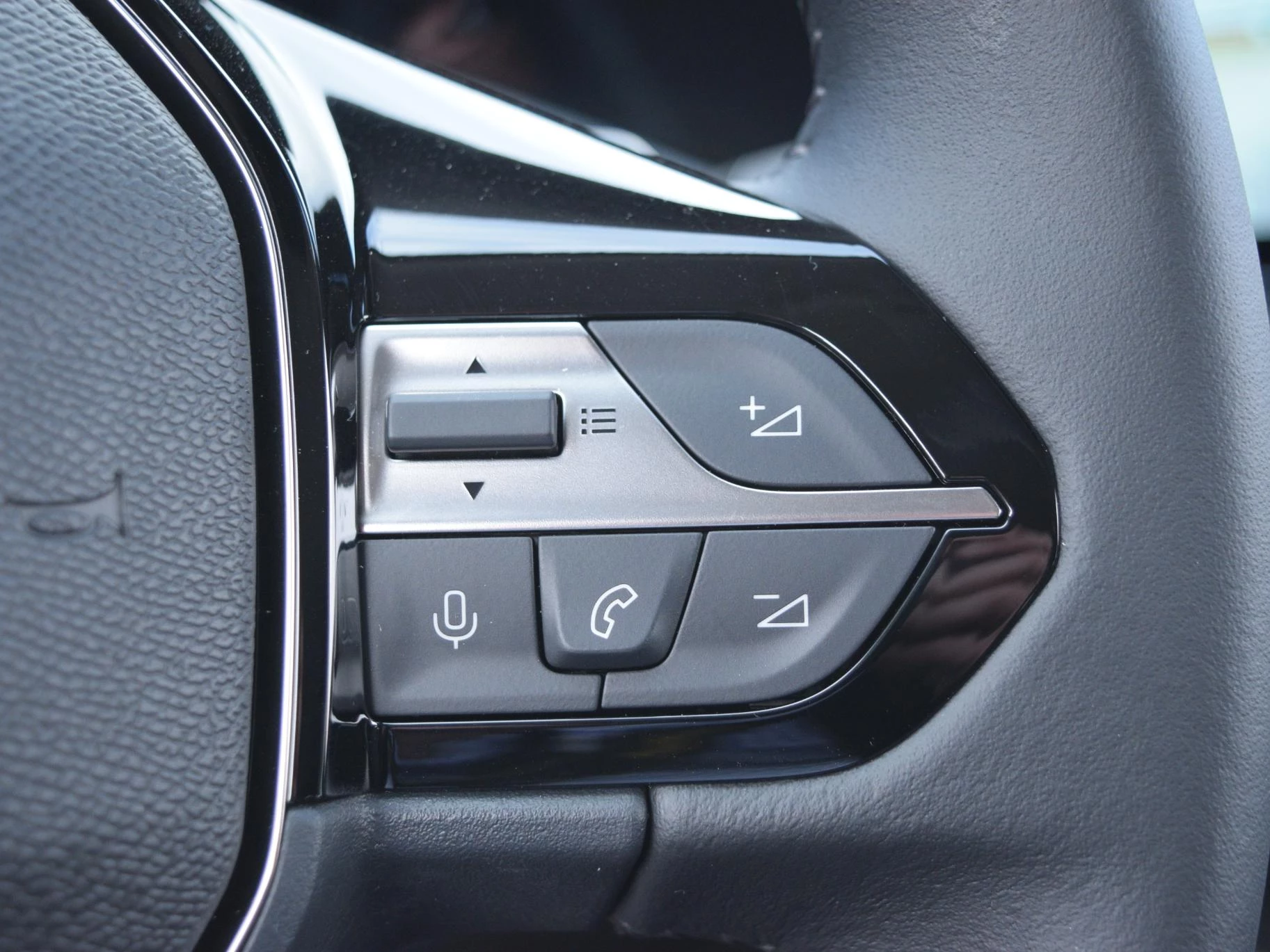 Hoofdafbeelding Peugeot 408