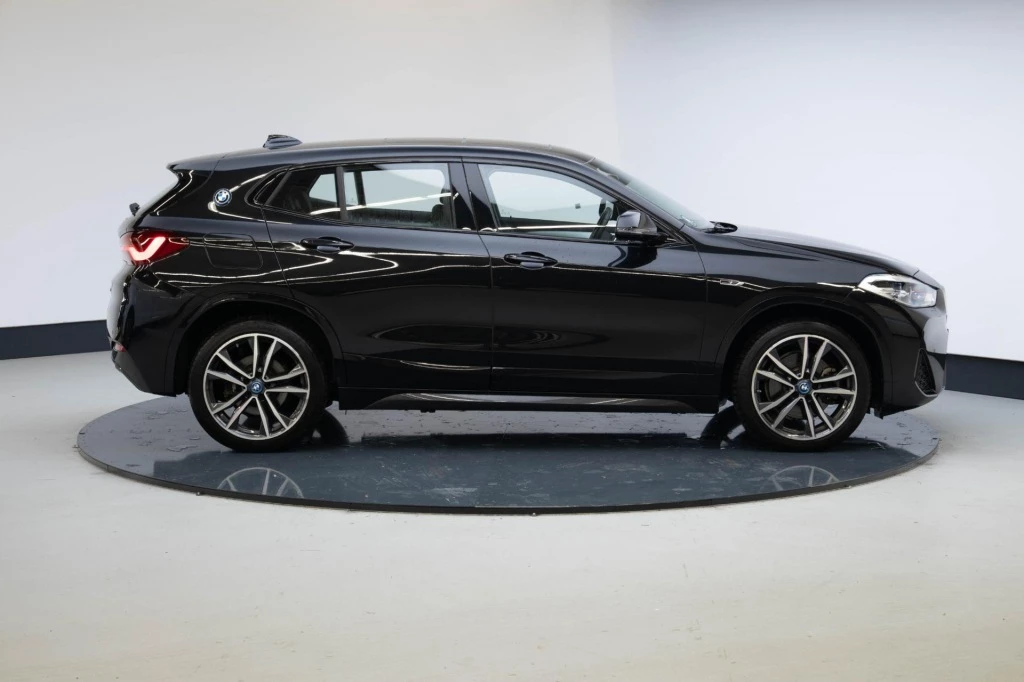 Hoofdafbeelding BMW X2