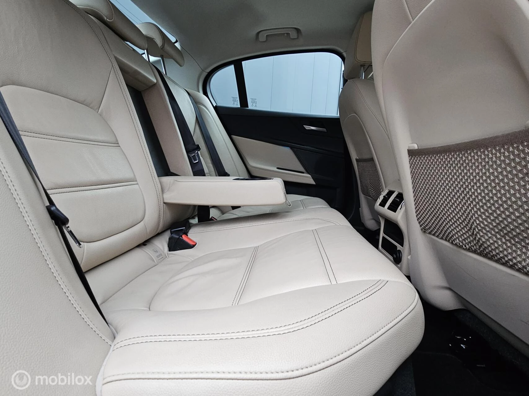 Hoofdafbeelding Jaguar XE