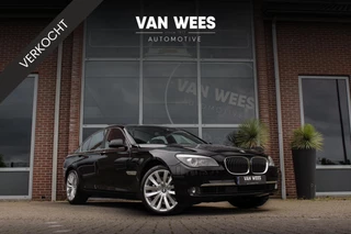 ➡️ BMW 7-serie 750i F01 xDrive High Executive | 408 pk | Head-up | Camera | Softclose | 20 inch | Dakraam | Trekhaak | Xenon | Leer | Navi | PDC | Soft-close | Memory | Origineel |