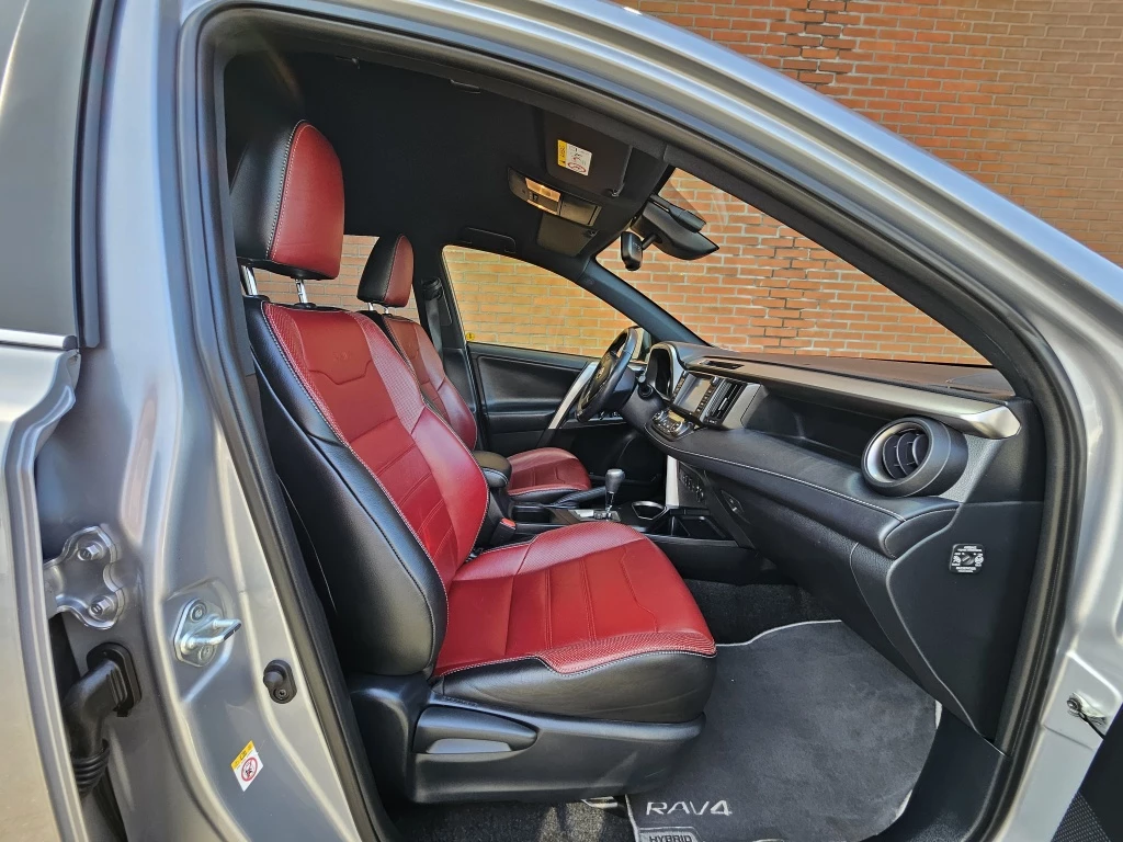 Hoofdafbeelding Toyota RAV4