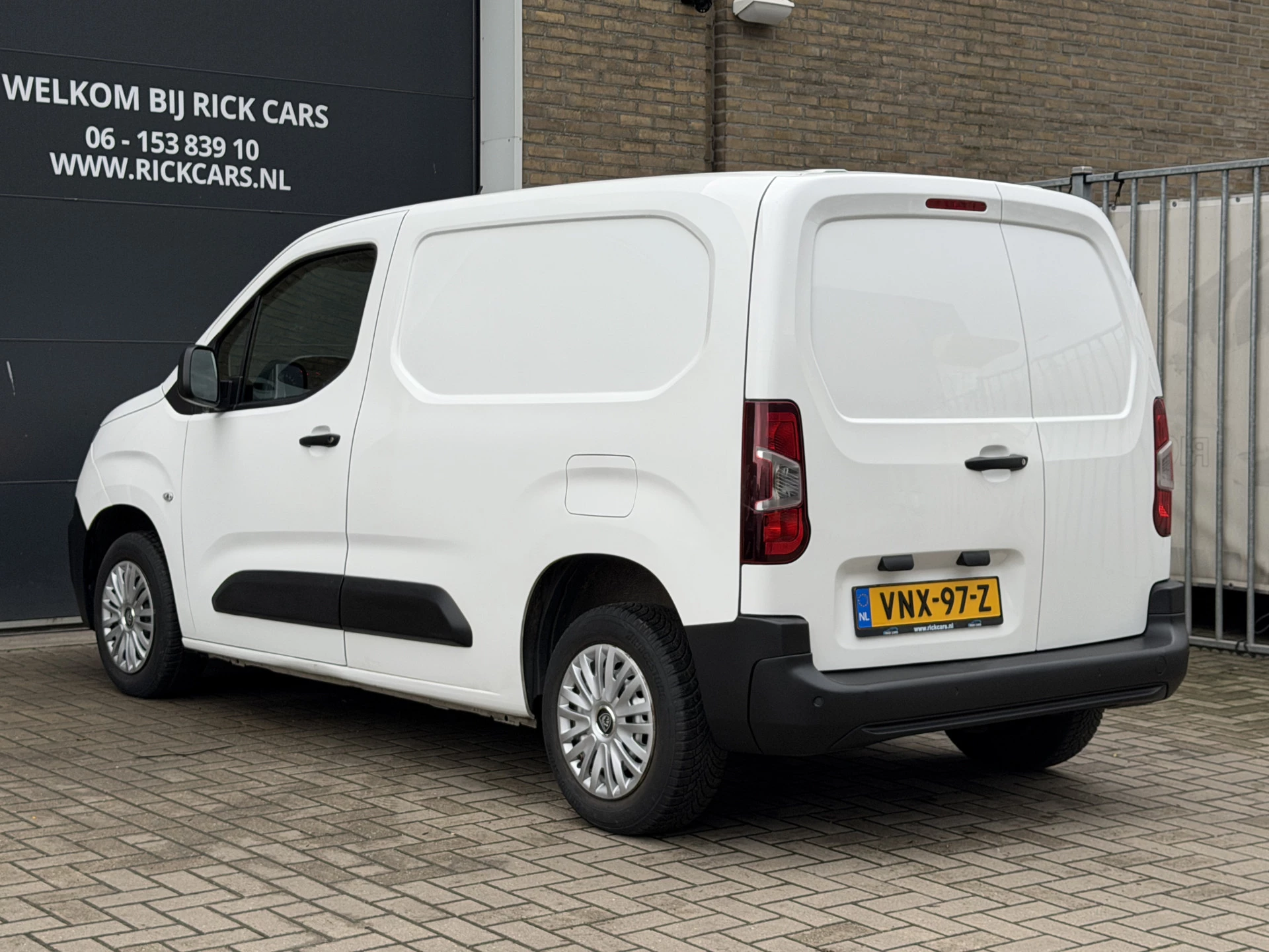 Hoofdafbeelding Peugeot Partner