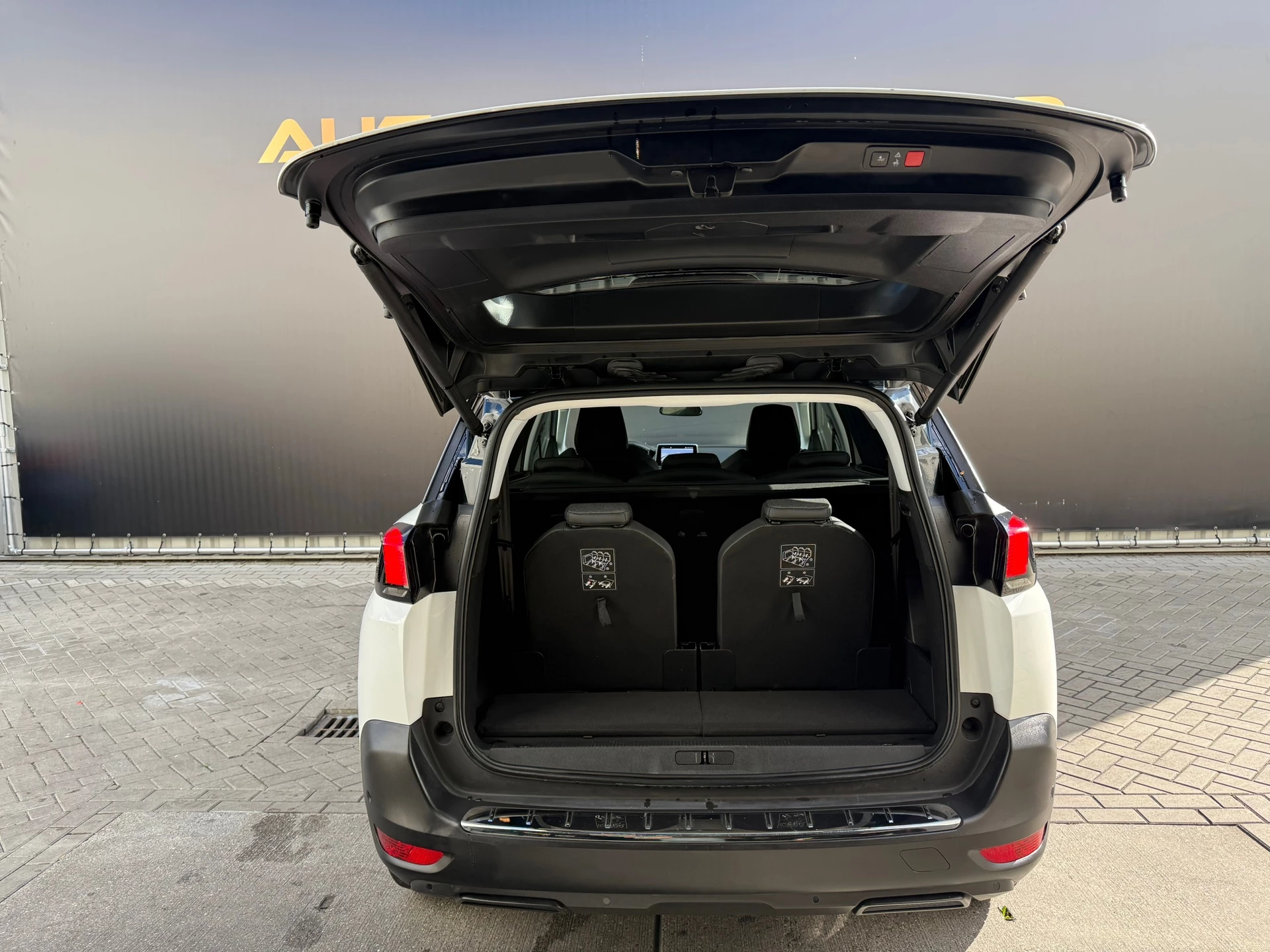Hoofdafbeelding Peugeot 5008